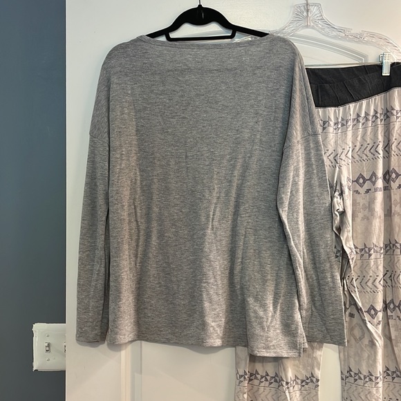 Victoria’s Secret size large gray and white pajama lounge set - Picture 3 of 6